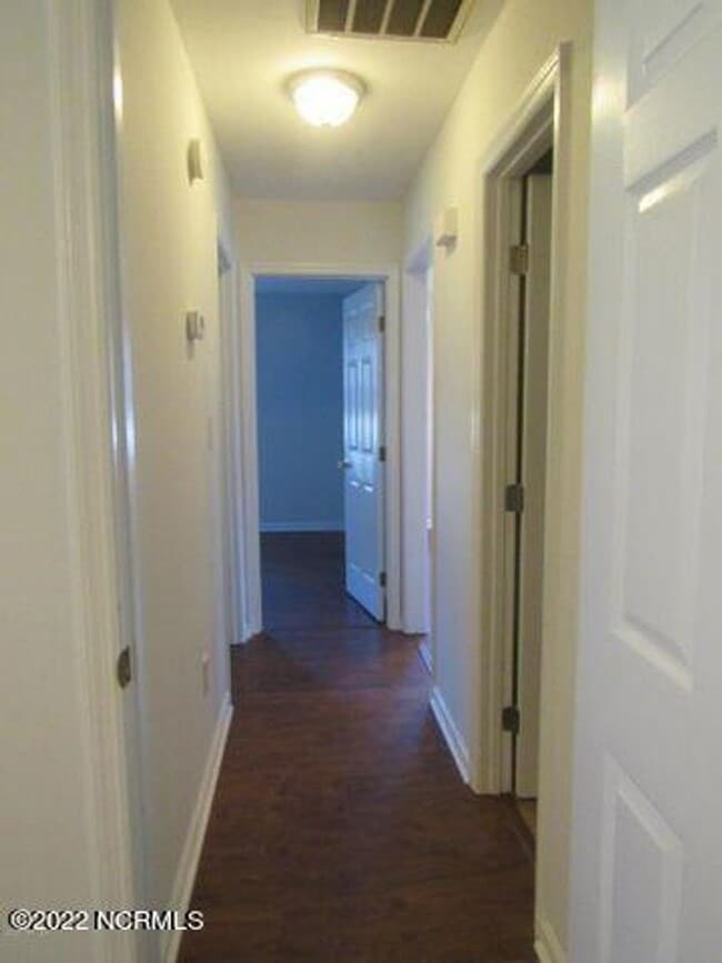 Building Photo - Welcome to Horse Creek Farms!