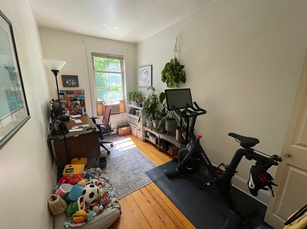 Building Photo - 44 E Springfield St