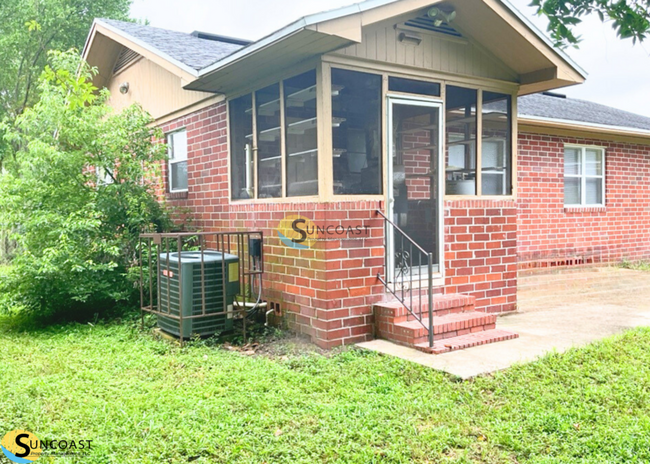 Building Photo - This Home is Elegance! Fully Fenced.