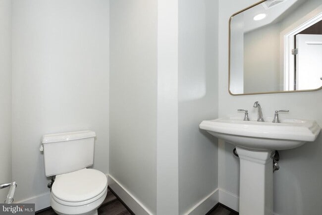 Building Photo - 12731 Vuillard St