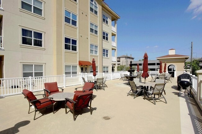 Building Photo - 2203 Dorrington St