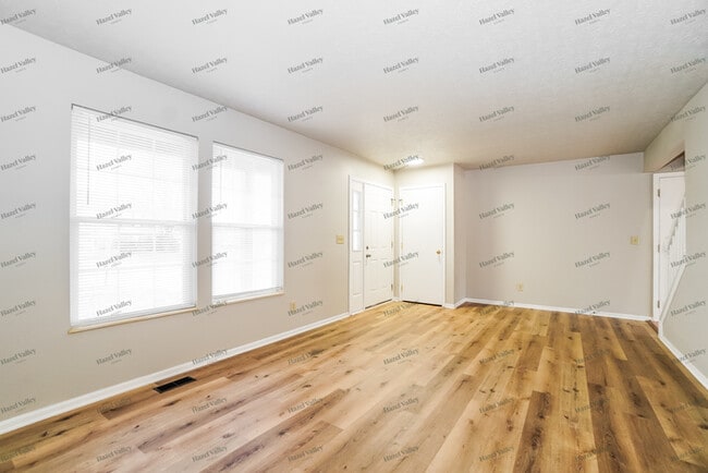 Building Photo - 1528 Berkhard Dr