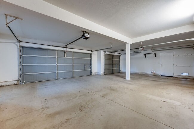 Building Photo - Stunning Folsom Split-Level Home with Pool & 3-Car Garage in Quiet Cul-De-Sac