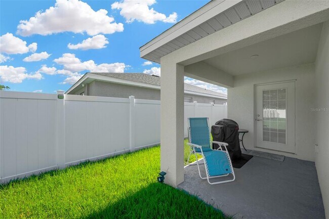 Building Photo - 1072 Aruba Ave