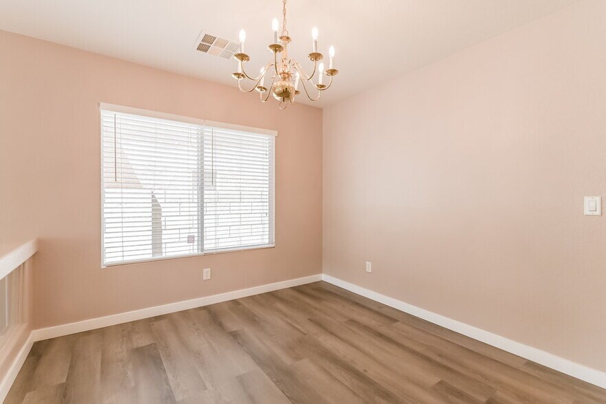 Building Photo - 10762 Sheridan Dawn Ct
