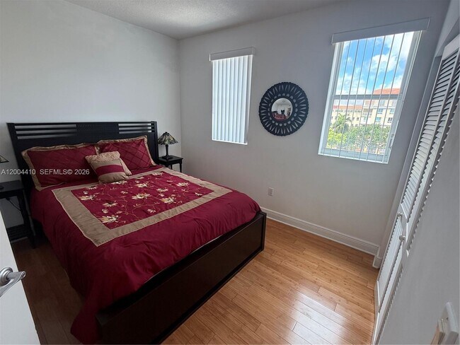 Building Photo - 7275 SW 89th St