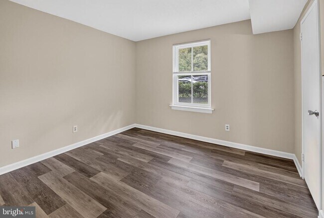 Building Photo - 11617 Stoneview Square
