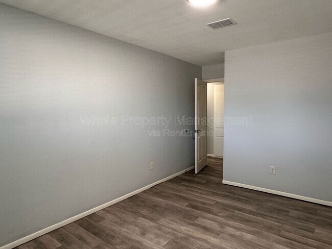 Building Photo - 2380 E Geddes Ave