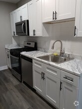 Building Photo - 12962 Clifton Blvd