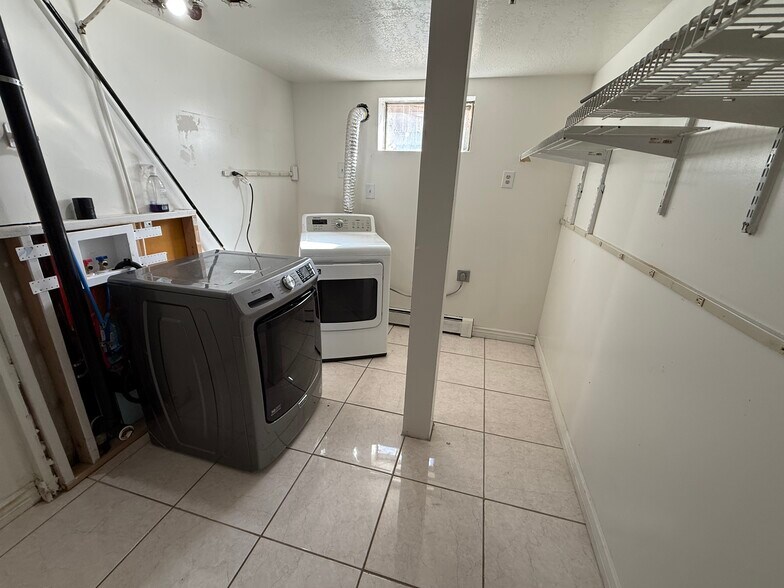 Building Photo - 4535 S Ridgeline Dr