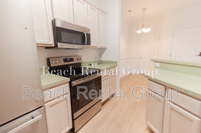 Building Photo - 2029 Silvercrest Dr