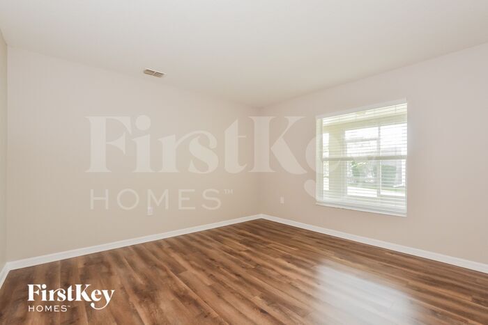Building Photo - 31845 Sunpark Cir