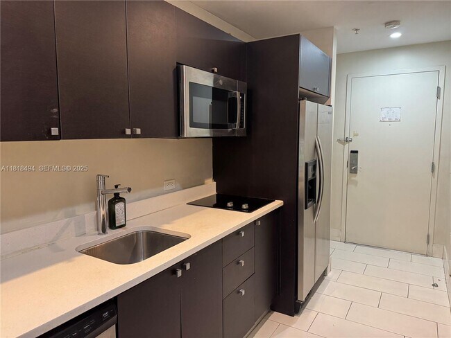 Building Photo - 5300 NW 87th Ave