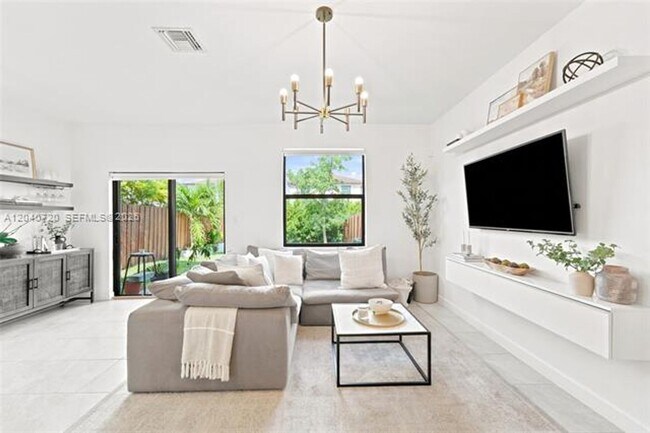 Building Photo - 25540 SW 108th Ave