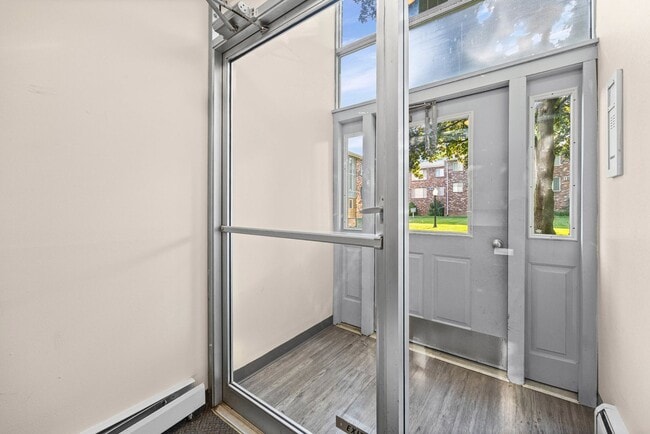 Building Photo - 725 Cedarwood Terrace