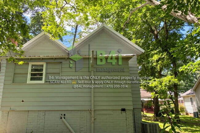 Building Photo - 108 Gilman St SE