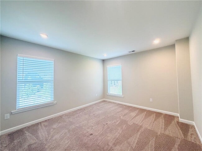 Building Photo - 607 Michigan Cir