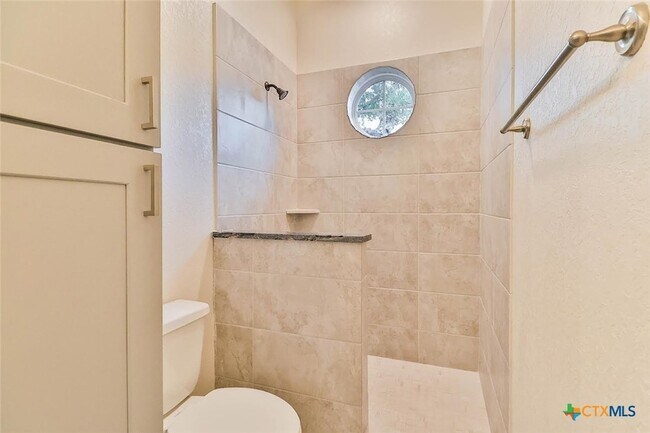 Building Photo - 1406 Prospect Cir