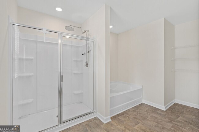 Building Photo - 3645 Beaconfield Ct SE