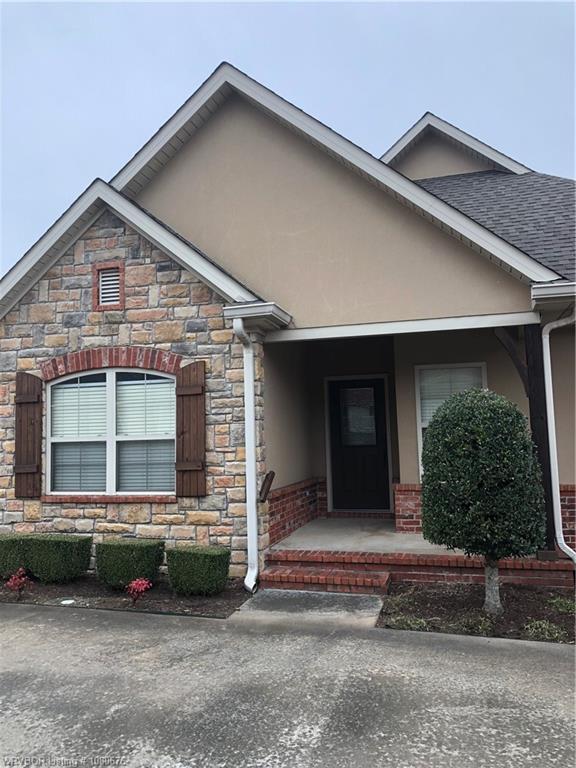 Primary Photo - 6300 Riley Park Dr