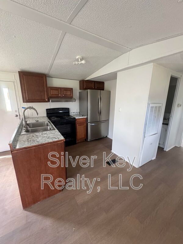 Building Photo - 3631-3637 Sweetwater Vonore Road