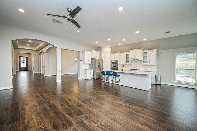 Building Photo - 11230 Dunstan Hill Dr