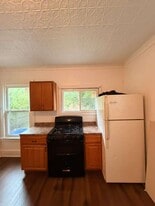 Building Photo - 506 3rd St