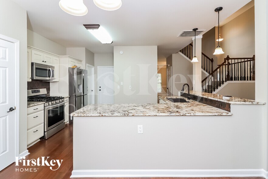 Building Photo - 1805 Lightwood Ln NW