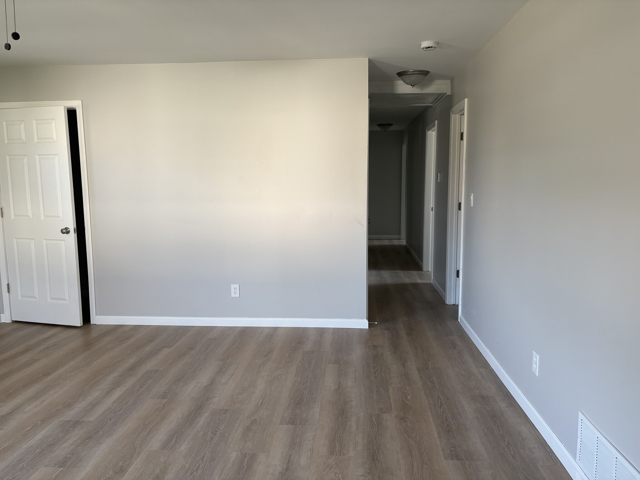 Building Photo - 663 Gibbard Ave