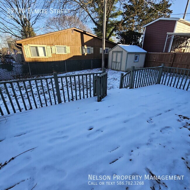 Building Photo - 39770 Elmite St