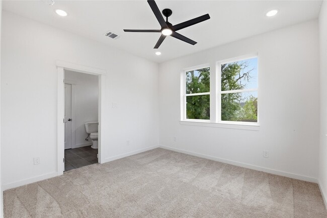 Building Photo - 4610 Providence St