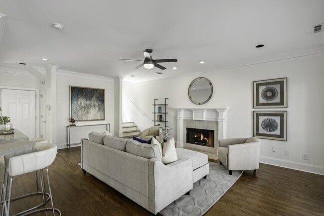 Building Photo - 78 Crumley St SE