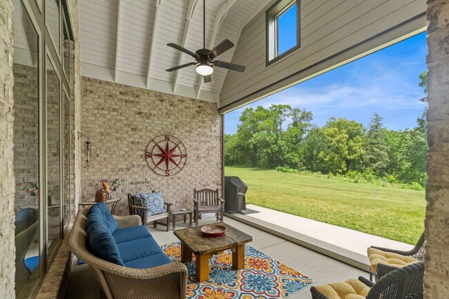 Building Photo - Spotless rental home in the highly sought-after McDaniels neighborhood in College Grove