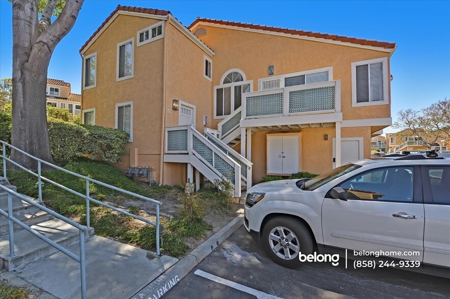 Building Photo - 4212 Vista Panorama Way