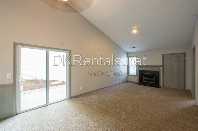 Building Photo - 207 Daventry Way