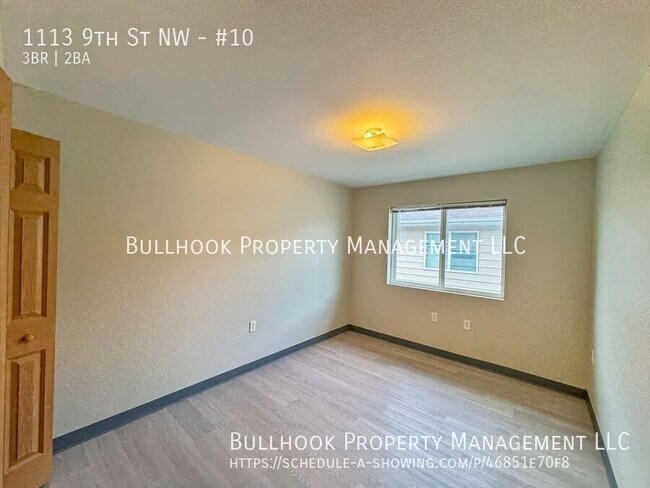 Building Photo - 1113 9th St NW