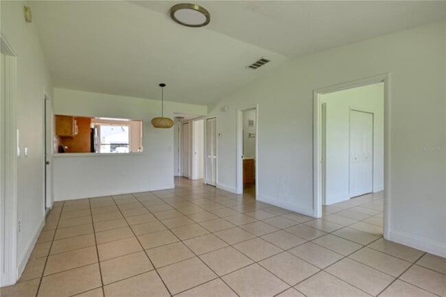 Building Photo - 1156 Alicante Ave
