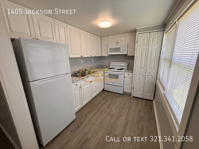 Building Photo - 1405 Jackson St