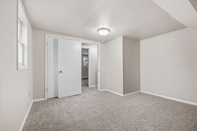Building Photo - 111 N 15th St