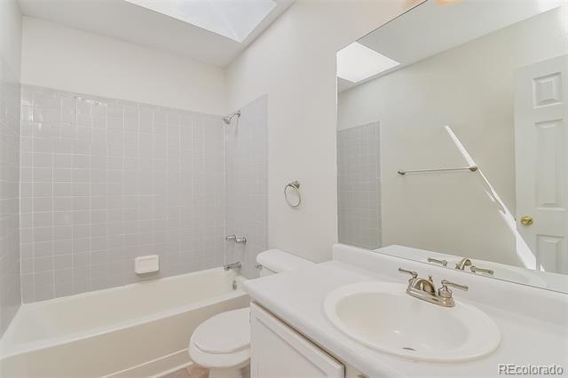 Building Photo - 3340 Richmond Dr