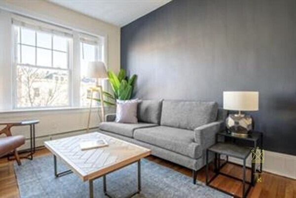 Building Photo - 674 Washington St