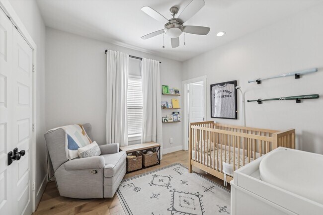 Building Photo - 1144 W 24th St