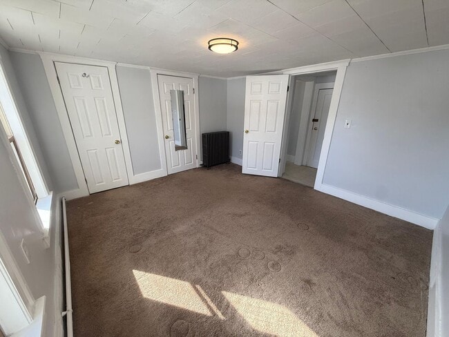 Building Photo - 66 Main St