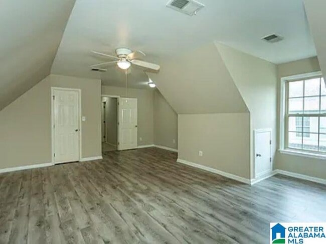Building Photo - 6268 Kestral View Rd
