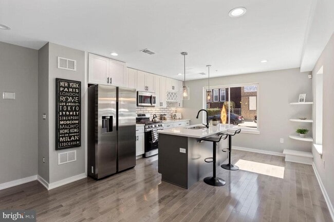 Primary Photo - 1412 S 22nd St