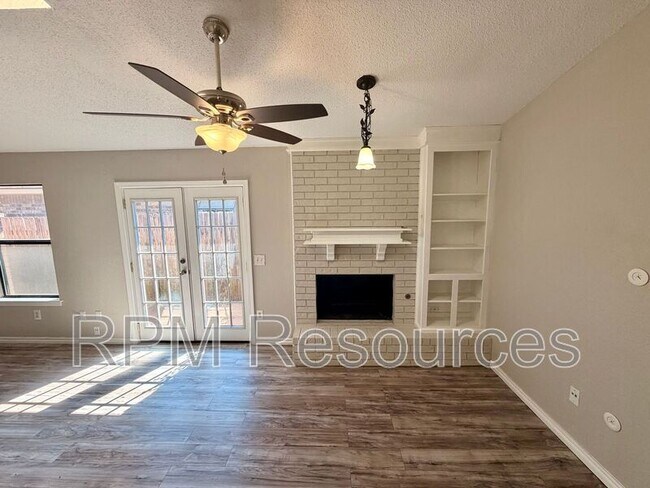 Building Photo - 957 W Tesio Way