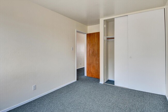 Building Photo - 90 Terra Vista Ave