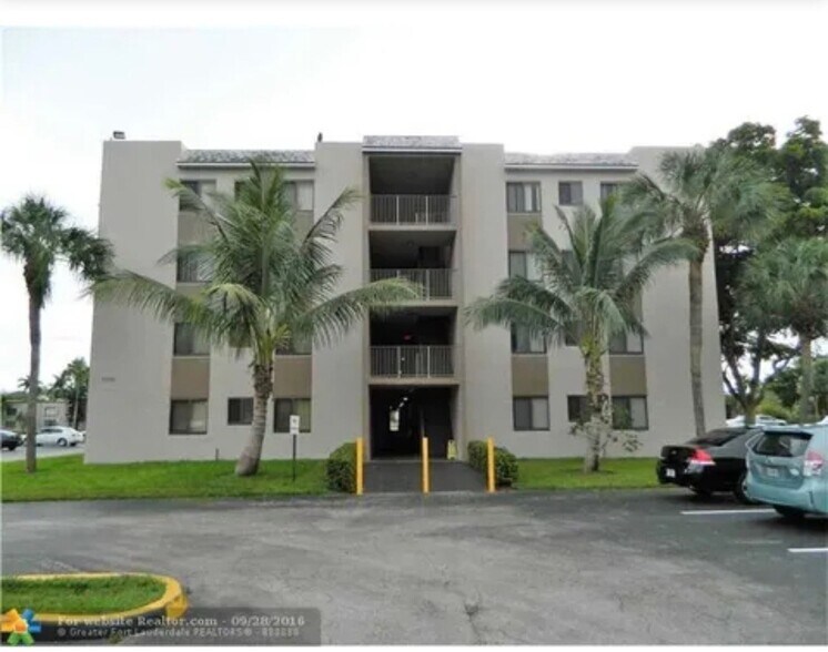 Building Photo - 3730 NW 88th Ave