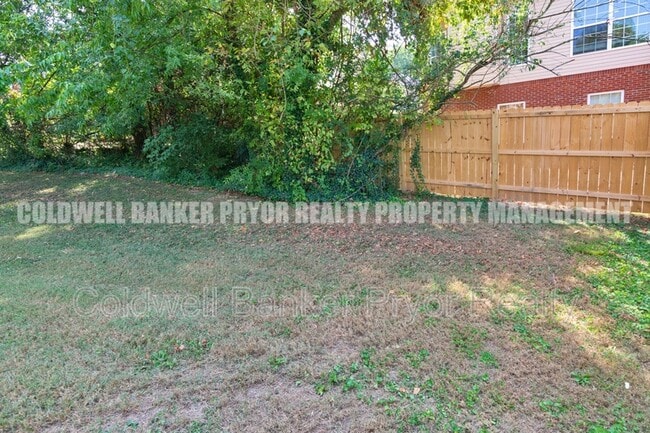 Building Photo - 1240 N Concord Rd