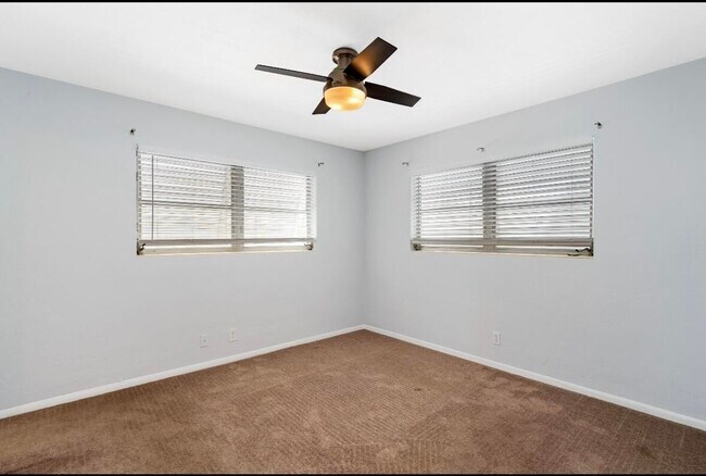 Building Photo - 549 Fairwind Dr